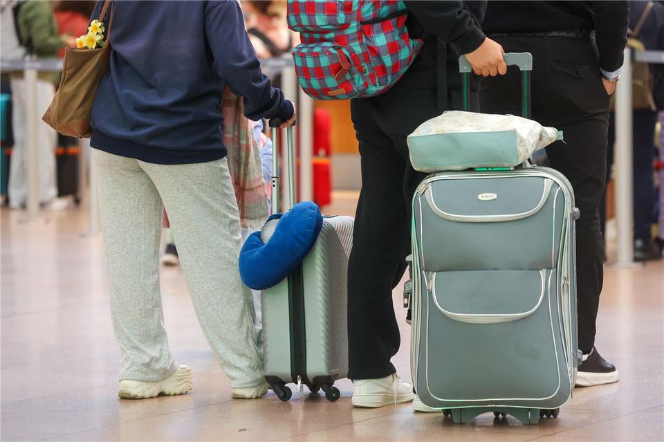 Im Zeitraum der Frühjahrsferien werden rund 625.000 Passagiere am Hamburger Flughafen erwartet. (Archivbild)Bodo Marks/dpa