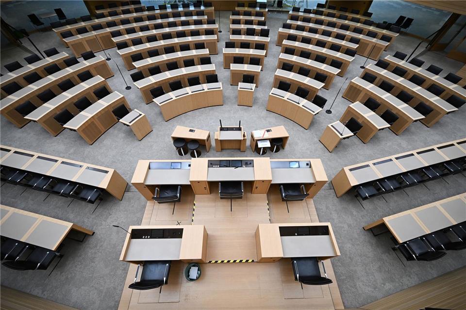 Im Zentrum der Ermittlungen steht eine Weitergabe von Daten aus der zentralen Software der Staatsanwaltschaft.(Illustration) Bernd Weißbrod/dpa