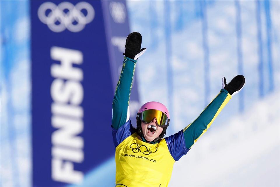 Im Ziel jubelte die Siegerin Josie Baff ausgelassen.Oliver Weiken/dpa