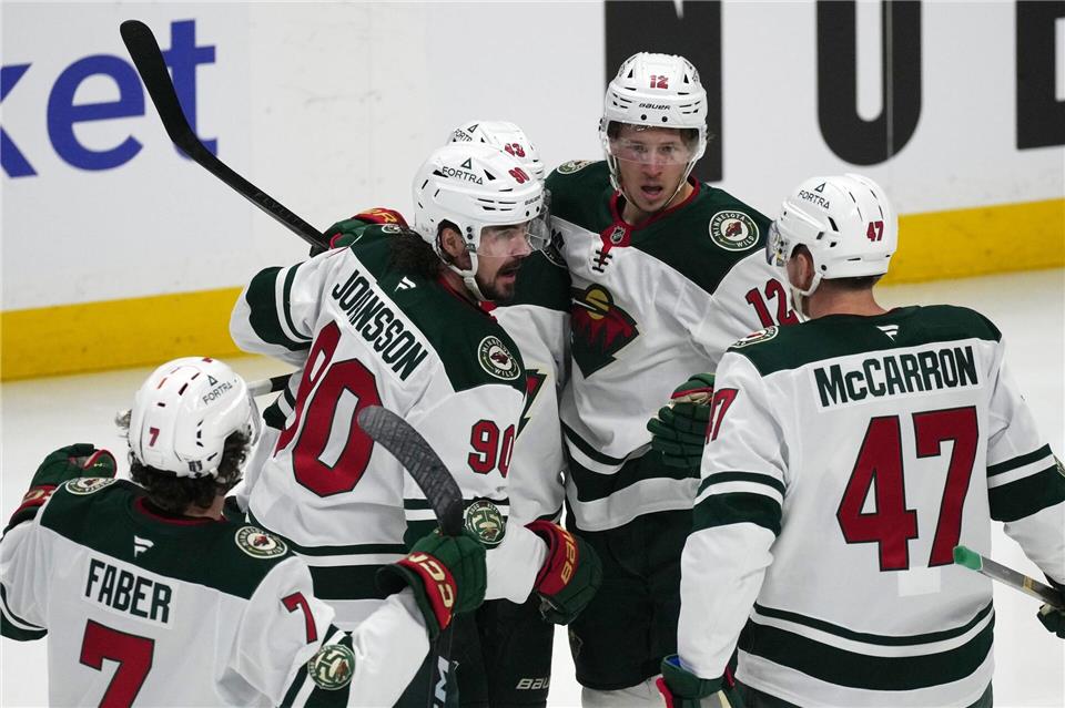 Im ersten Drittel war die Welt für Minnesota noch in Ordnung.David Zalubowski/AP/dpa