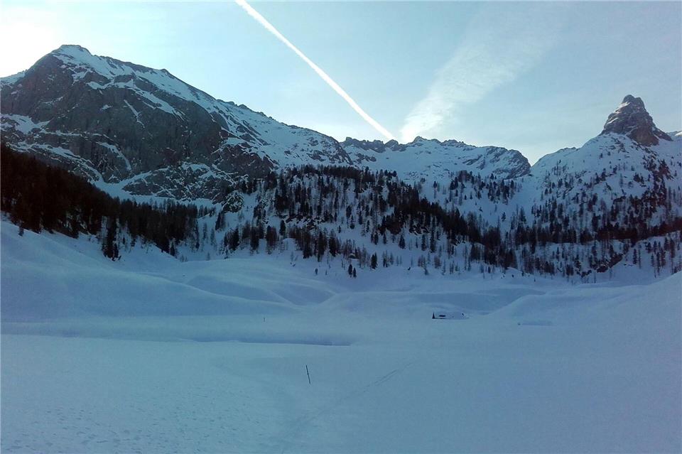Im nur wenige Meter höher gelegenen Kärlingerhaus kann es bereits bis zu 20 Grad wärmer sein als am Funtensee selbst.Josef Egger/Nationalpark Berchtesgaden/dpa