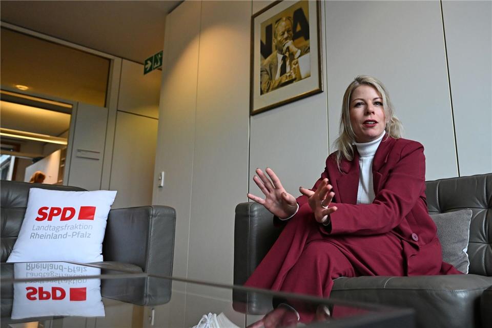 Im sogenannten Goldenen Eck treffen sich die SPD-Abgeordneten zum geselligen Austausch.  Michael Brandt/dpa