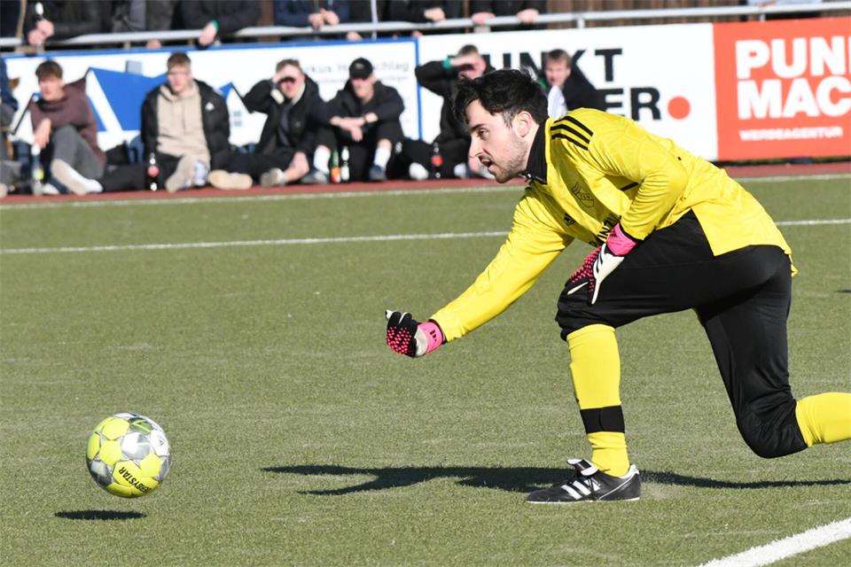 Im zweiten Landesliga-Heimspiel nach dem Aufstieg muss der TSV Raesfeld am Sonntag urlaubsbedingt auf Torsteher Max Olbing auf verzichten.
