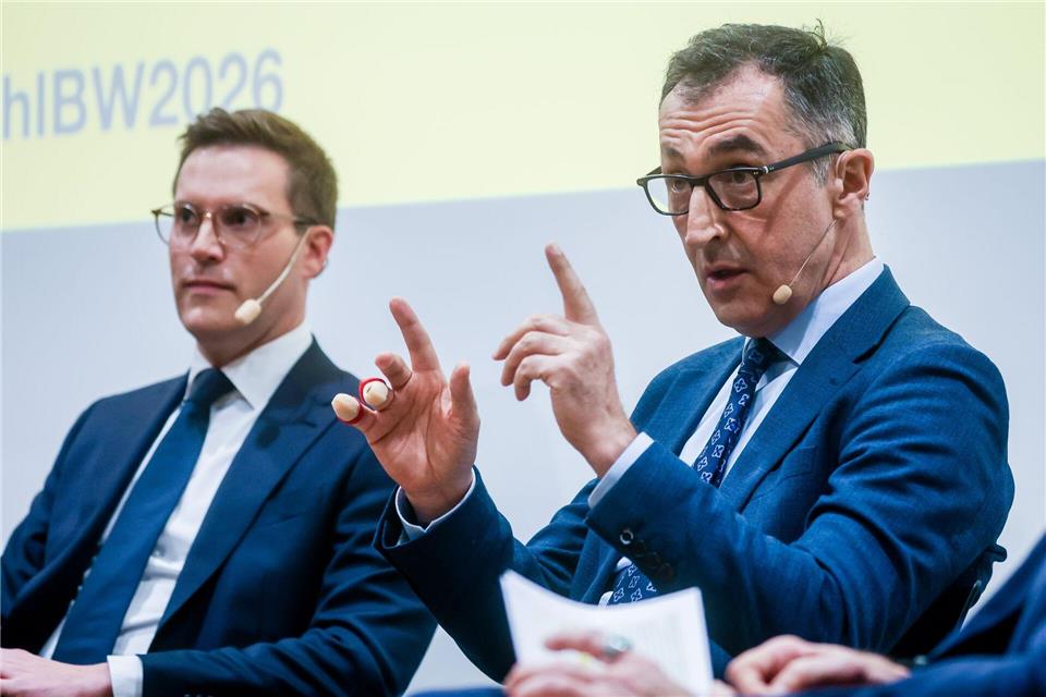 Immer kleiner wurde der Abstand zwischen Özdemir und Hagel. (Archivbild)Christoph Schmidt/dpa