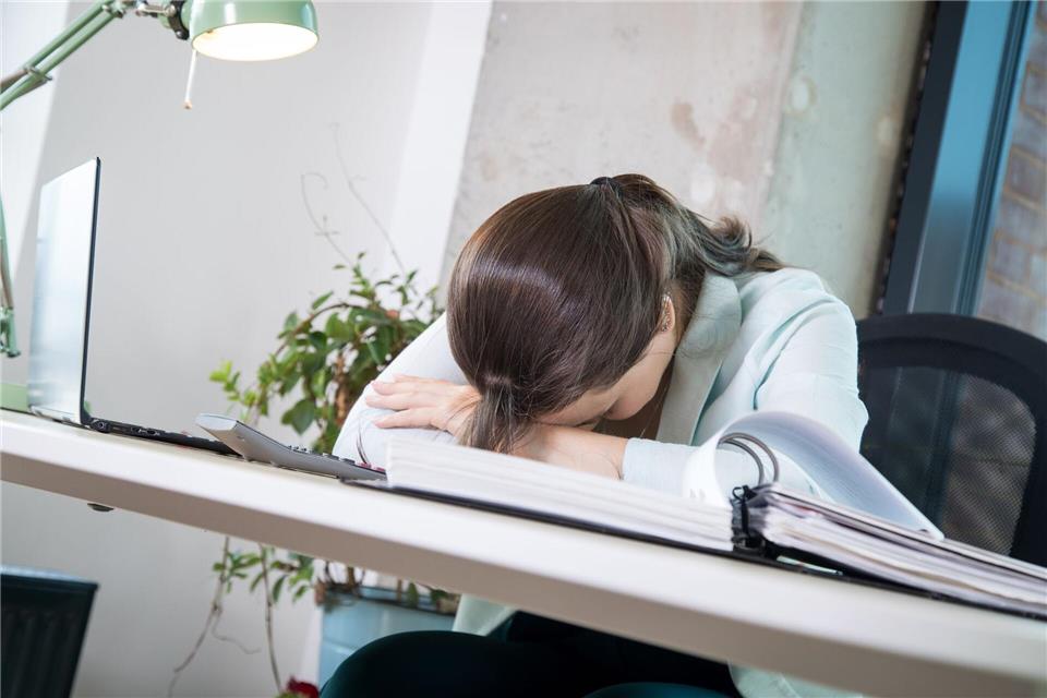 Immer leisten, bis plötzlich nichts mehr geht: Hinter einem Burn-out steckt meist eine Erschöpfungsdepression.picture alliance / dpa-tmn