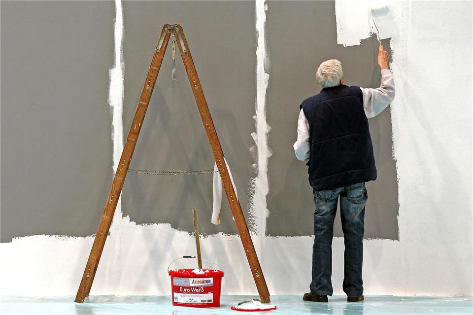 Immer mehr Rentner und Rentnerinnen in Sachsen gehen einer Arbeit nach - häufig als Minijobber. (Archivbild)picture alliance / Jan Woitas/dpa-Zentralbild/dpa