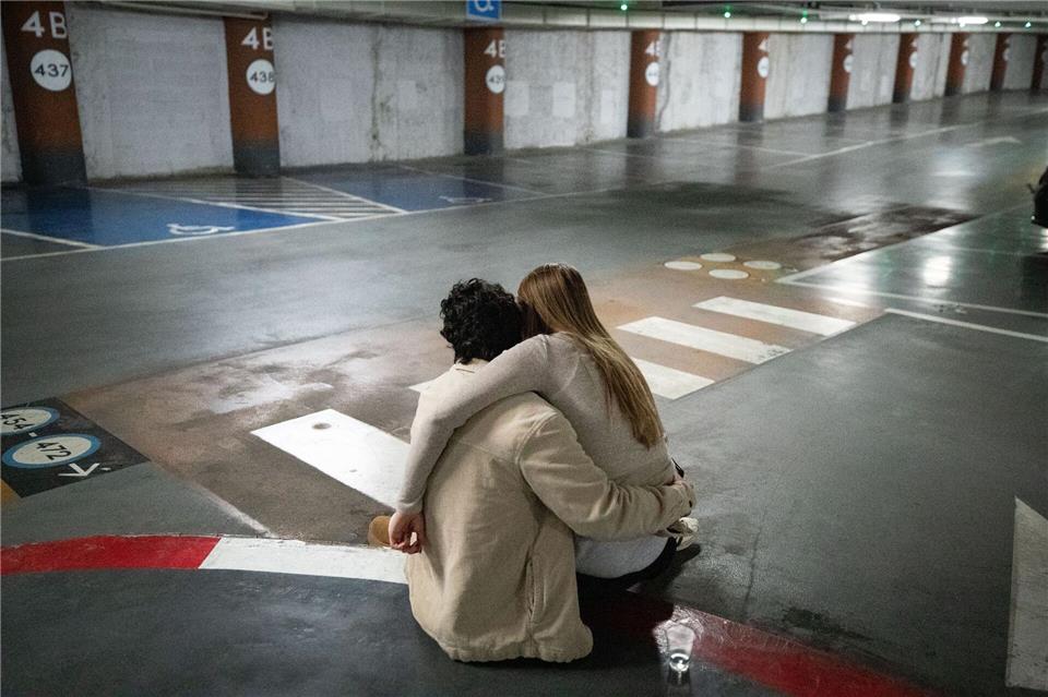 Immer wieder müssen die Menschen in Israel wegen iranischer Angriffe Schutz suchen. (Archivbild)Chen Junqing/XinHua/dpa