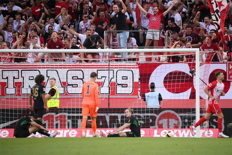 Immer wieder trifft der Gegner: Gladbachs Defensive ist in dieser Saison bisher schwach.Philipp von Ditfurth/dpa