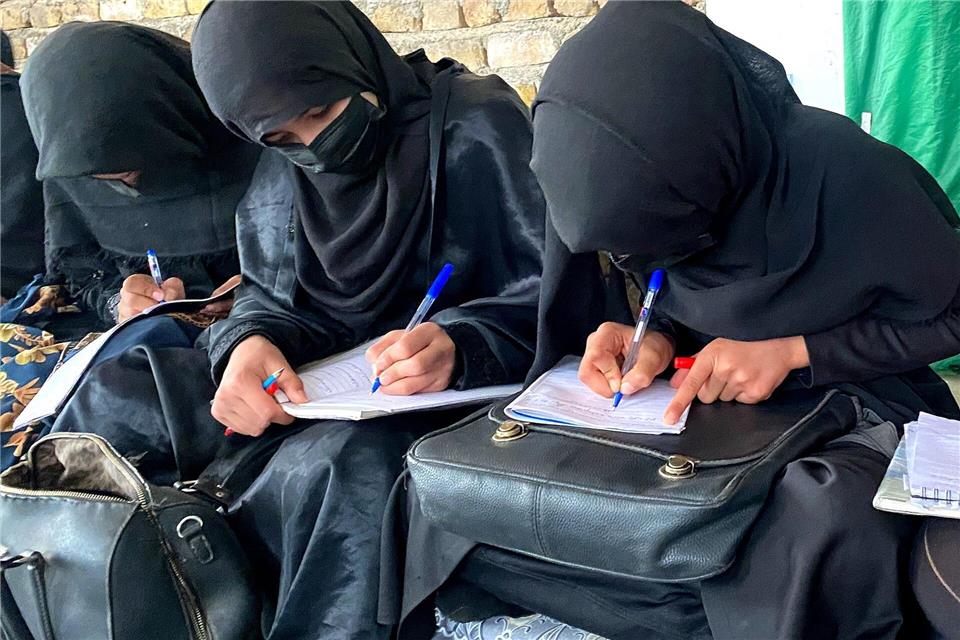 In Afghanistan herrsche „Gender-Apartheid“, stellt Human Right Watch fest. (Archivbild)Fariba Akbari/dpa