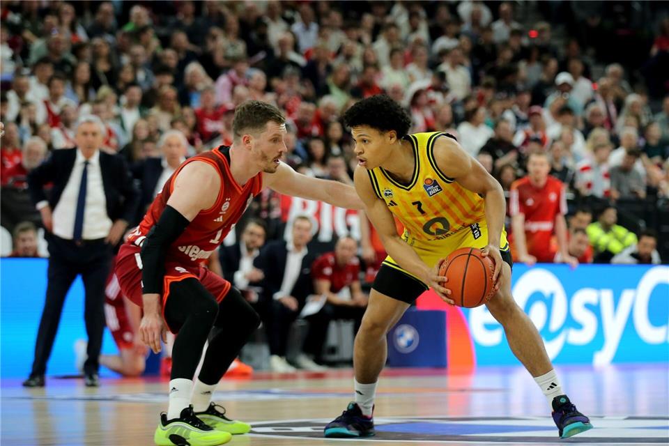 In Andreas Obst (l) und Jack Kayil trafen zwei deutsche Nationalspieler aufeinander.Matthias Stickel/dpa