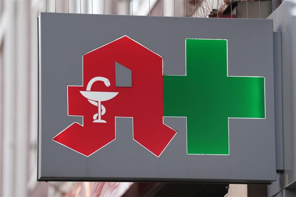 In Apotheken soll es künftig neue Angebote geben, etwa mehr Impfungen. (Archivbild)Marcus Brandt/dpa