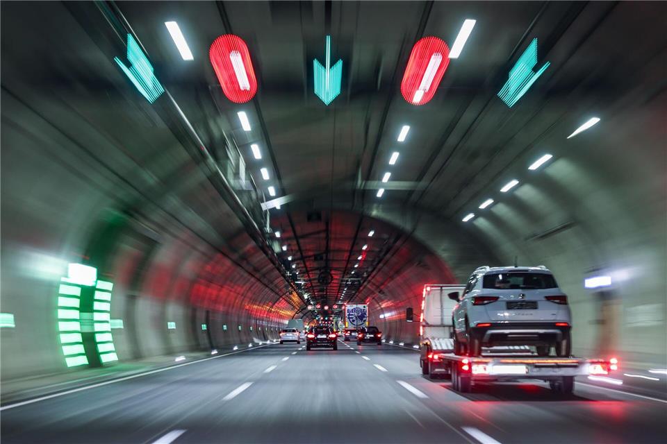 In Ausnahmesituationen sollten Autofahrer im Tunnel immer Ruhe bewahren. (Symbolbild)picture alliance/dpa