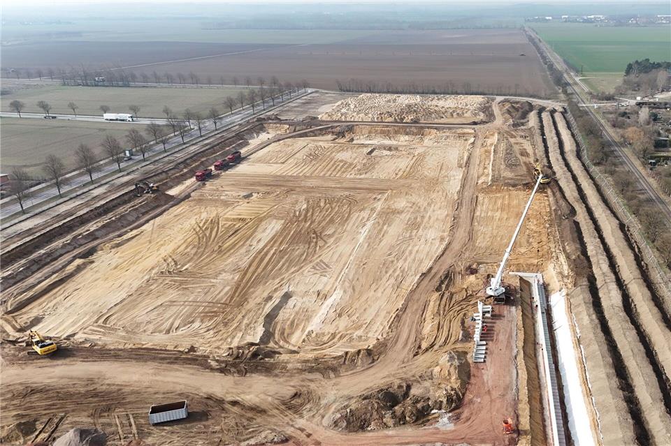 In Barleben vor den Toren Magdeburgs entsteht für eine Investitionssumme von rund 420 Millionen Euro das neue LKA. Peter Gercke/dpa