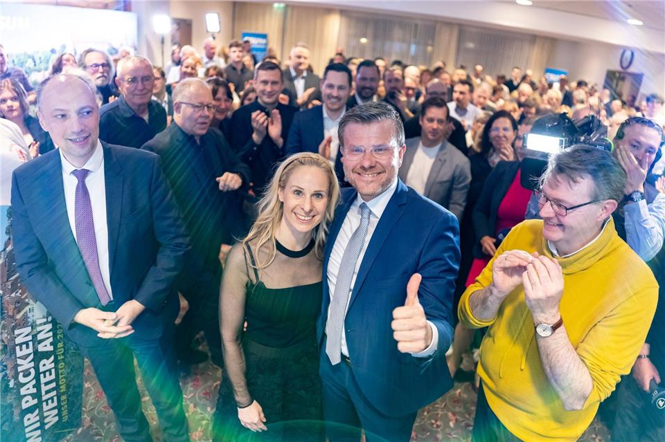 In Bayerns zweitgrößter Stadt Nürnberg kommt es zur Stichwahl, in die Amtsinhaber Marcus König (CSU) einzieht. Daniel Karmann/dpa