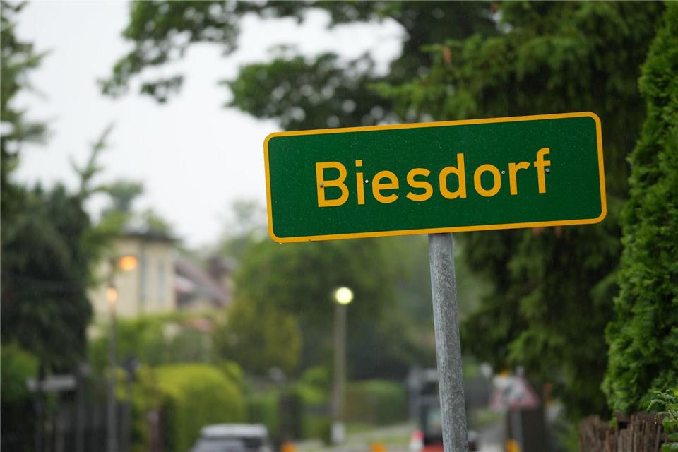 In Berlin Biesdorf brennen rund 80 Straßenlaternen rund um die Uhr. Manuel Genolet/dpa