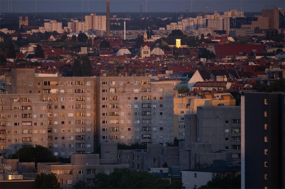 In Berlin sind Wohnungen seit Jahren knapp. (Symbolbild) Sebastian Gollnow/dpa