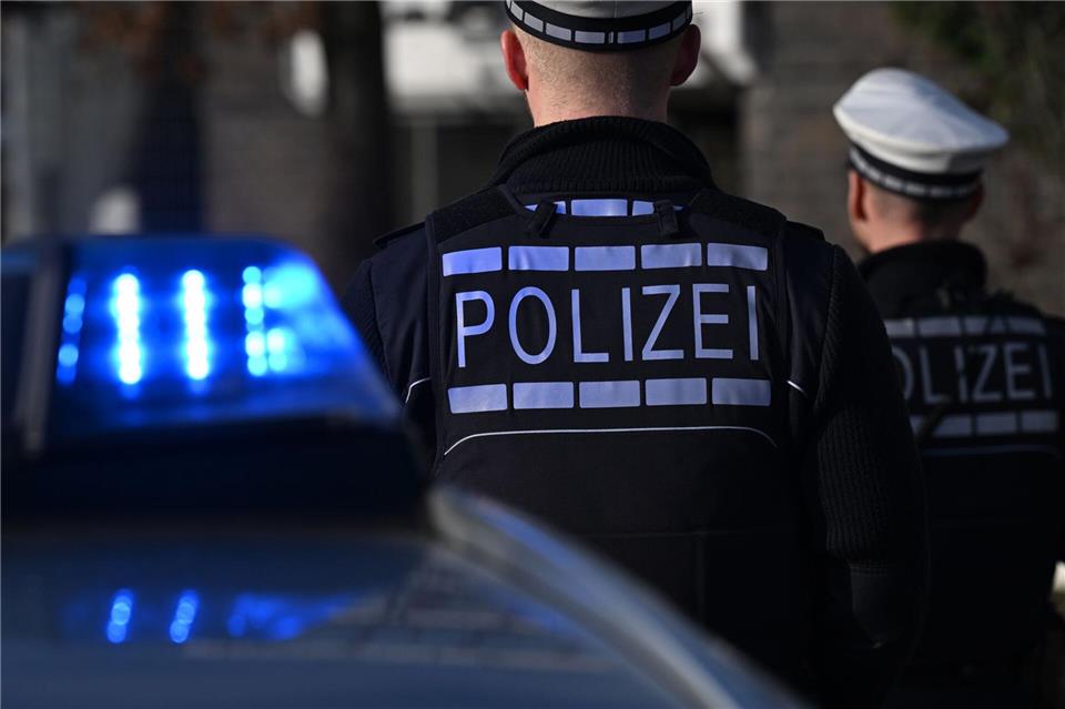 In Biberach kamen auf die Polizei gleich zwei Einsätze mit Betrunkenen zu. (Symbolbild)Bernd Weißbrod/dpa