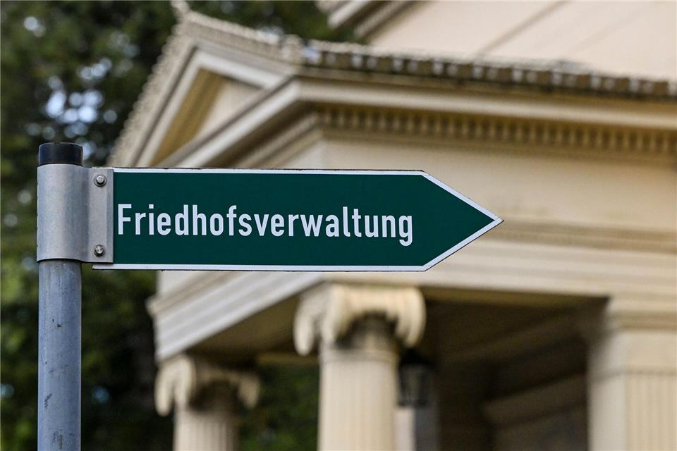 Darf aus Totenasche ein Diamant werden? Was die Politik sagt In Brandenburg gilt Friedhofszwang. (Archivbild)Jens Kalaene/dpa