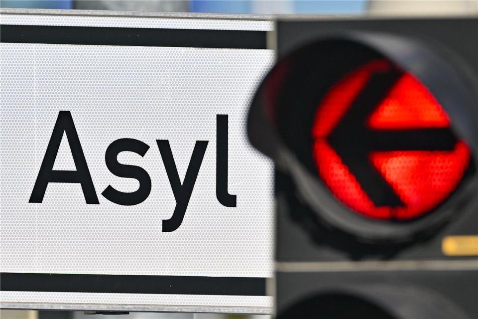 In Brandenburg steigt die Zahl freiwilliger Ausreisen von Flüchtlingen (Archivbild). Patrick Pleul/dpa