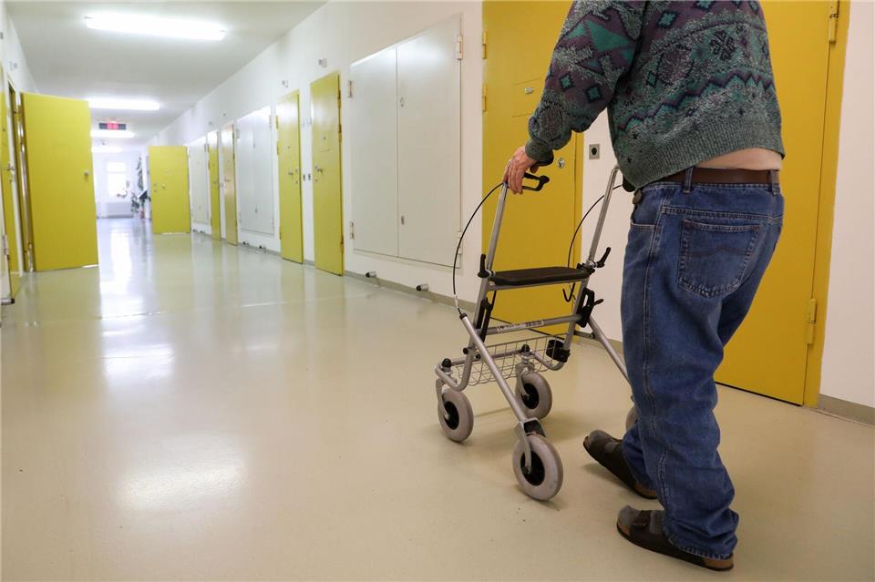 In Brandenburgs Gefängnissen sitzen auch Menschen, die älter als 60 Jahre alt sind. (Symbolbild)Jan Woitas/dpa-Zentralbild/dpa