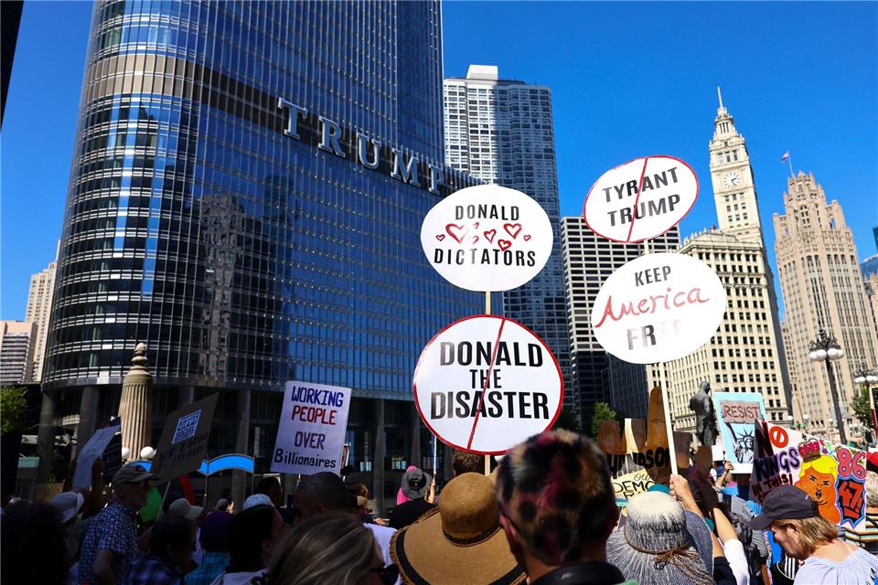 In Chicago kocht die Stimmung hoch. (Archivbild)Anthony Vazquez/Chicago Sun-Times/AP/dpa