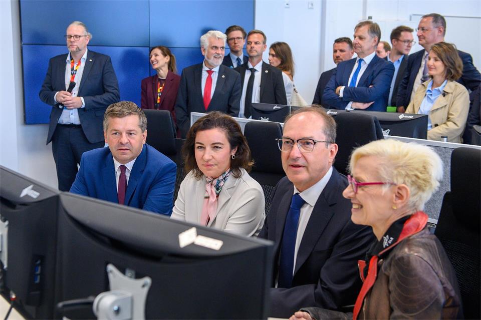 In Cochstedt sollen neue Technologien zur Erkennung und Abwehr von Drohnen erprobt werden.Klaus-Dietmar Gabbert/dpa