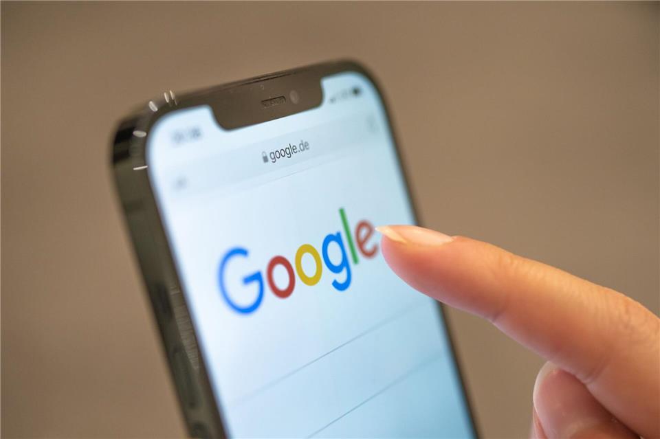 In Deutschland kam es nur kurzzeitig zu Einschränkungen bei Google. (Symbolbild)Mohssen Assanimoghaddam/dpa