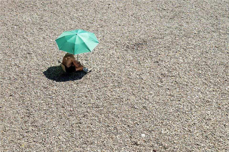 In Deutschland wird es am Wochenende bis zu 36 Grad warm.Peter Kneffel/dpa