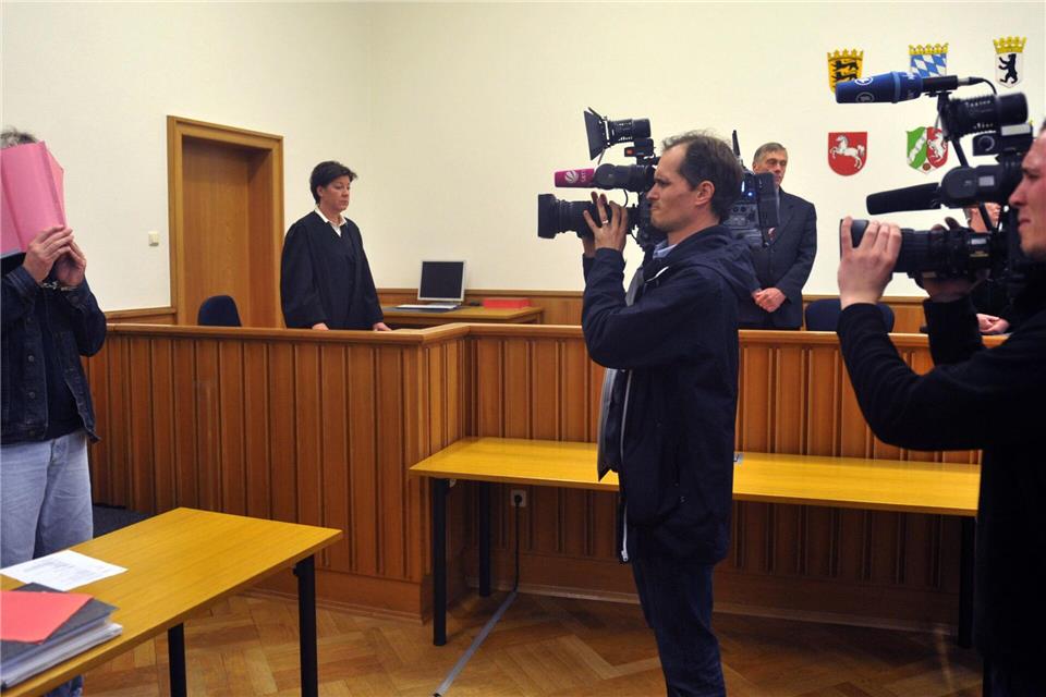In Deutschland wurde der sogenannte Maskenmann bereits wegen drei Kindsmorden verurteilt. (Archivbild)Carmen Jaspersen/dpa