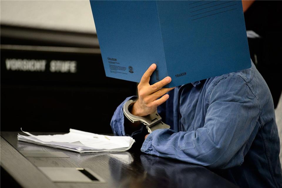 In Deutschland wurden sowohl Deutsche als auch Staatsangehörige anderer Nationen, die sich einst der IS-Terrormiliz angeschlossen hatten, wegen Kriegsverbrechen verurteilt. (Archivbild)picture alliance / Sina Schuldt/dpa