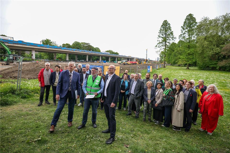 In Duisburg gibt es parteiübergreifenden Protest gegen Ausbaupläne des Bundes für die A59.Christoph Reichwein/dpa