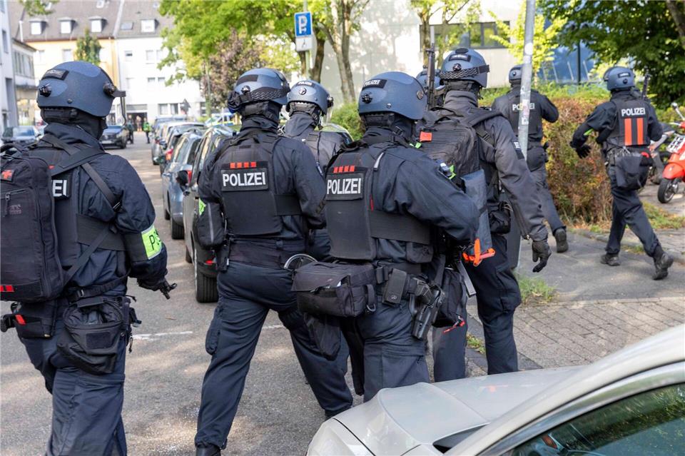 In Essen ist die Polizei zu einem größeren Einsatz gerufen worden. Justin Brosch/dpa