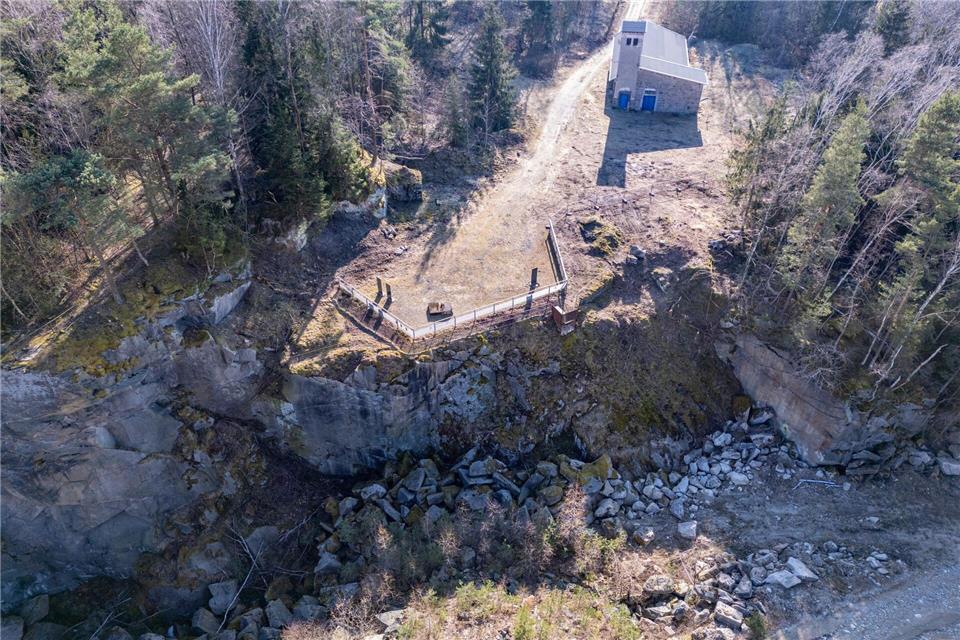 In Flossenbürg mussten viele Häftlinge unter schlimmsten Bedingungen im Steinbruch arbeiten. (Archivbild)Armin Weigel/dpa