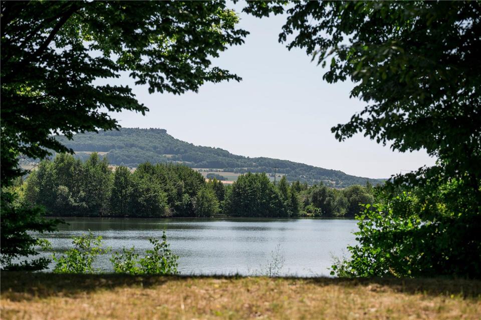 Hier sind die Menschen in Bayern besonders zufrieden  In Franken ist die Zufriedenheit etwas weniger ausgeprägt als im Süden und Osten des Landes. (Symbolbild)Daniel Vogl/dpa