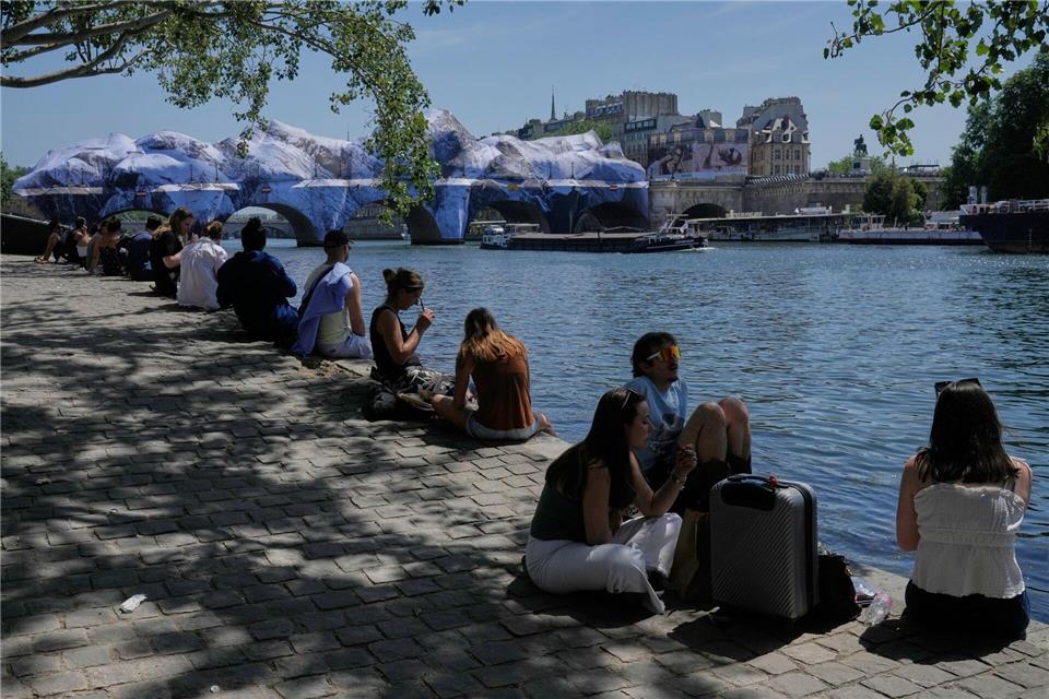 In Frankreich gibt es sieben Todesfälle.Michel Euler/AP/dpa