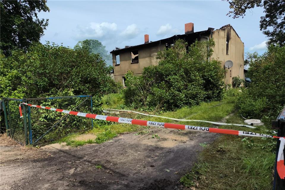 In Friesack hat ein Einfamilienhaus gebrannt.Christian Pörschmann/dpa