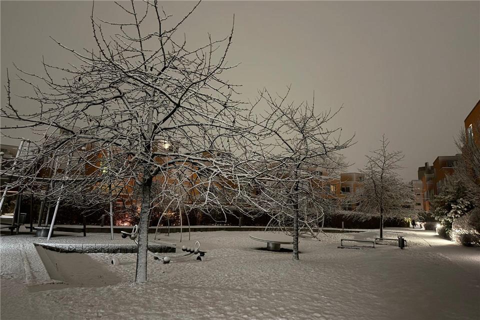 In Hamburg kam es am Morgen zu Schneefällen.Stephanie Lettgen/dpa