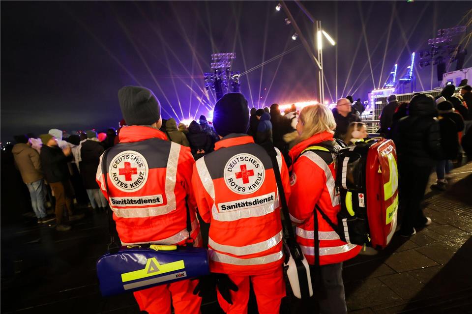 In Hamburg kam es am Silvesterabend bislang nicht zu größeren Einsätzen. (Symbolbild)Christian Charisius/dpa