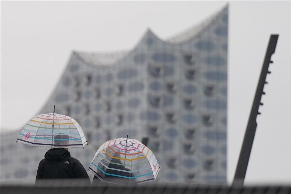 In Hamburg und Schleswig-Holstein wird das erste Juni-Wochenende regnerisch. (Symbolbild)Marcus Brandt/dpa