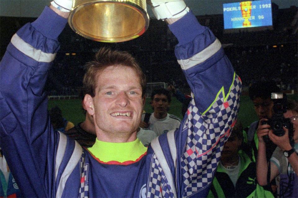 In Hannover gilt Jörg Sievers als 96-Pokalheld. (Archivbild)Andreas Altwein/dpa