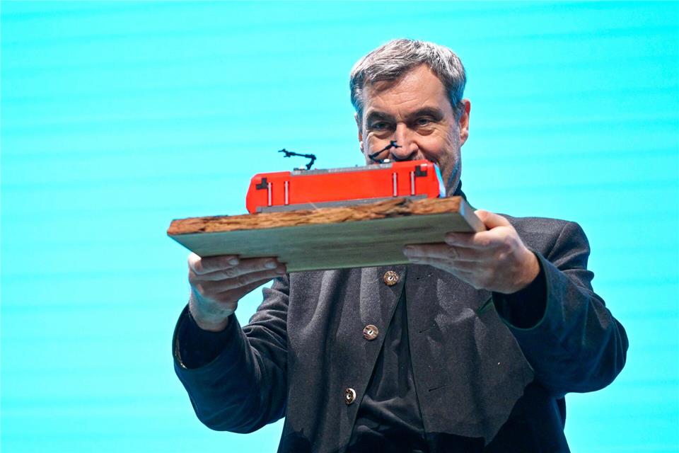 In Heidelberg gab es kein Lichtschwert, sondern einen Zug - im SPD-Rotton.Uwe Anspach/dpa