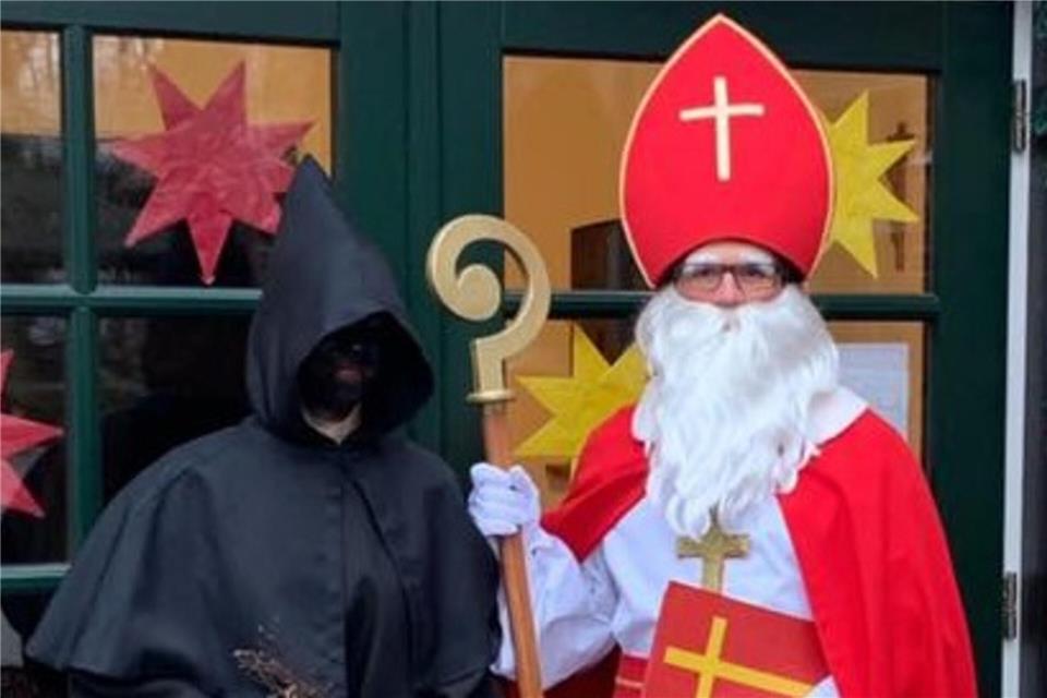 In Heiden gibt es nicht nur einen Nikolaus und Knecht Ruprecht, sondern 18 Paare des Heiligen und seimes Helfers werden am 5. Dezember in der Gemeinde unterwegs sein.