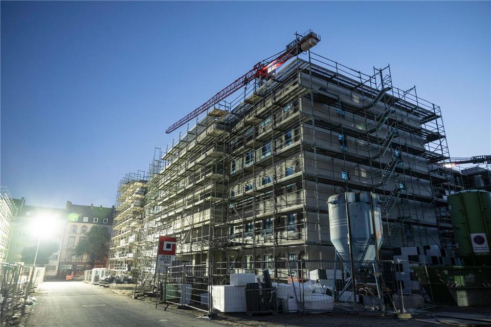In Hessen werden zu wenige neue Wohnungen gebaut. (Archivbild)Boris Roessler/dpa