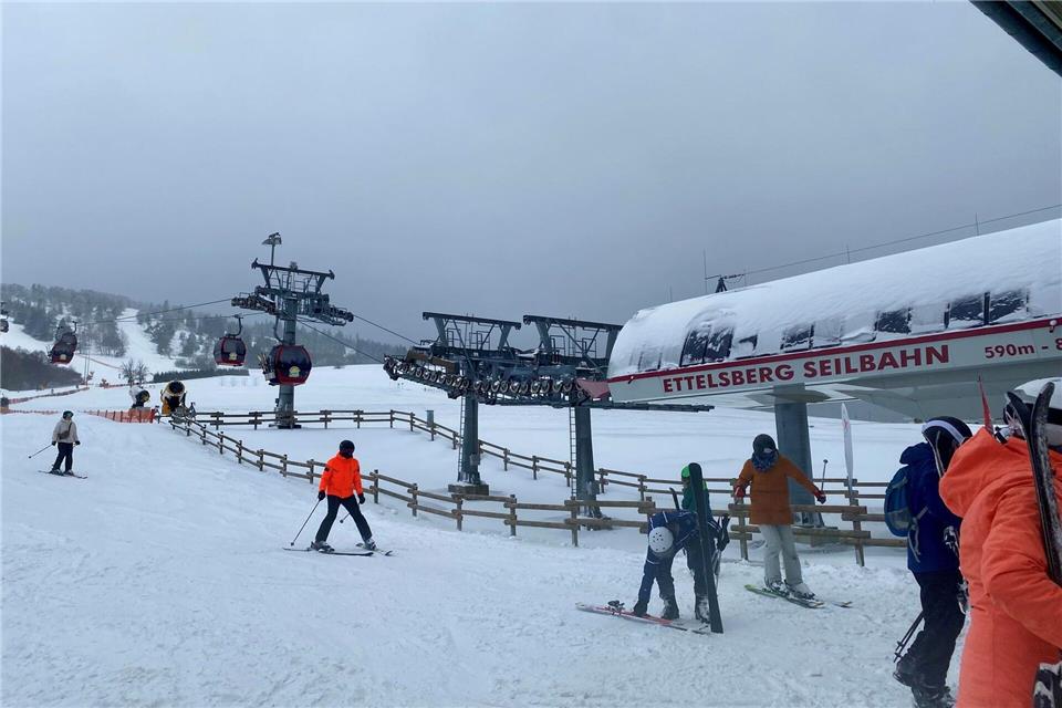 In Hessens Skigebieten herrscht Winterstimmung. Elisabeth Schilling/Skigebiet Willingen/dpa