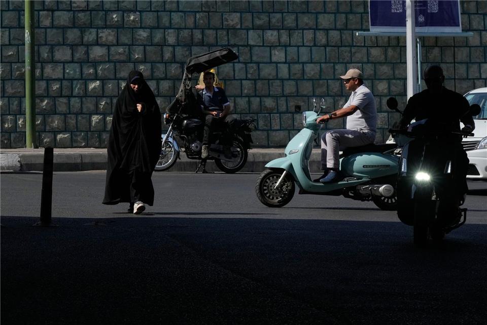 In Irans Hauptstadt Teheran geht während der Verhandlungen das Leben weiter.Vahid Salemi/AP/dpa
