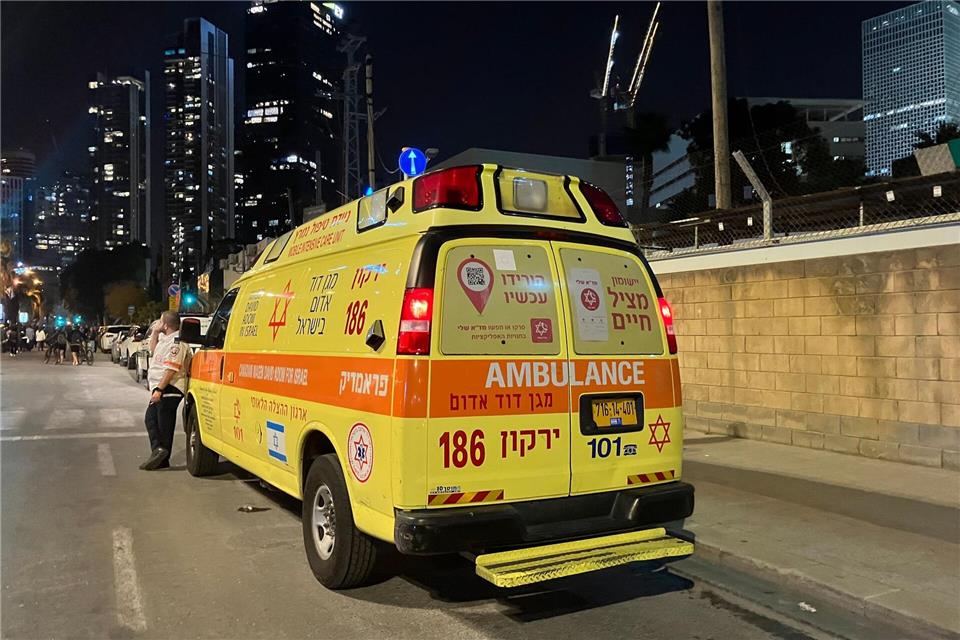 In Israel sind mehr als 50 Kinder laut einem Rettungsdienst nach einem bislang ungeklärtem Vorfall in Krankenhäuser gebracht worden. (Symbolbild)Cindy Riechau/dpa