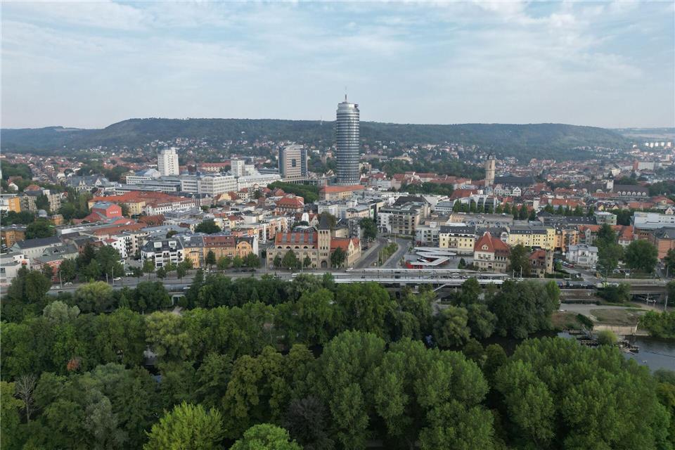 In Jena soll ein neues Forschungsgebäude entstehen. (Archivbild)Bodo Schackow/dpa