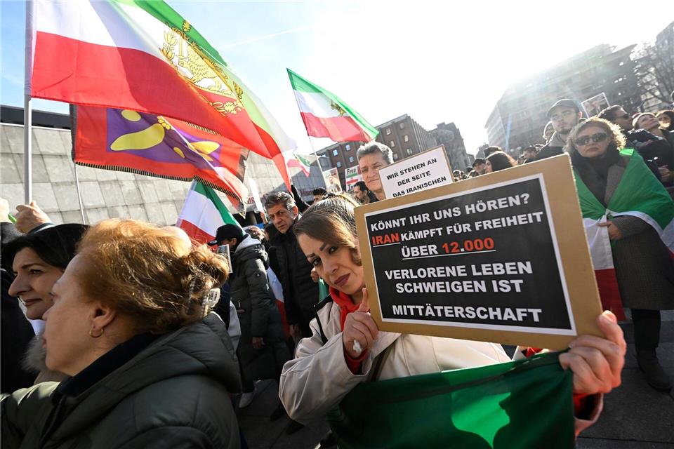 In Köln gab es gleich mehrere Demonstrationen.Roberto Pfeil/dpa