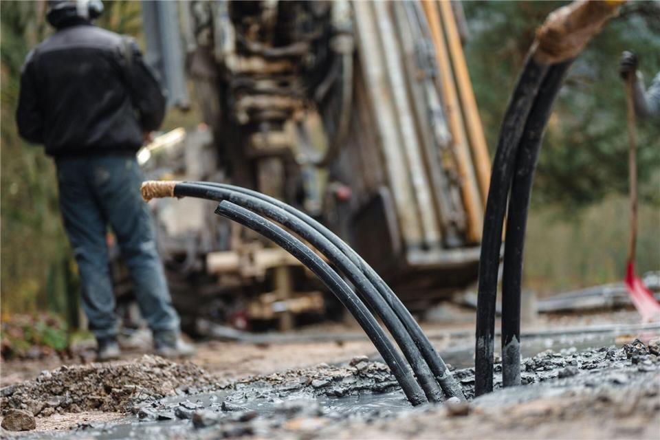 In Krefeld hat der Geologische Dienst NRW jetzt eine Forschungsbohrung für die Nutzung von Tiefengeothermie begonnen. (Symbolbild)Marius Becker/dpa