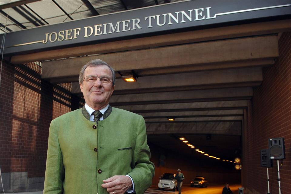 In Landshut ist ein Tunnel nach dem früheren Oberbürgermeister Josef Deimer benannt. (Archivbild)picture-alliance/ dpa